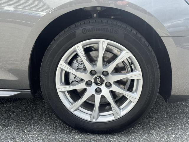 Photo of 2022 Terra Gray Metallic Audi A4