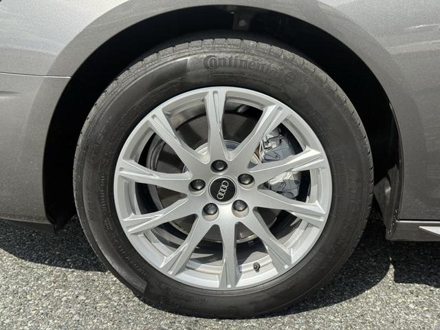 Photo of 2022 Terra Gray Metallic Audi A4