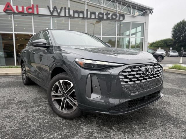Photo of 2025 Tambora Gray Metallic Audi Q5