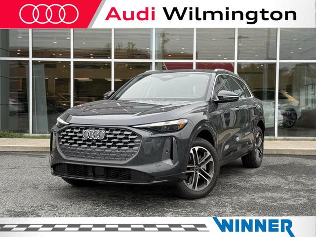Photo of 2025 Tambora Gray Metallic Audi Q5