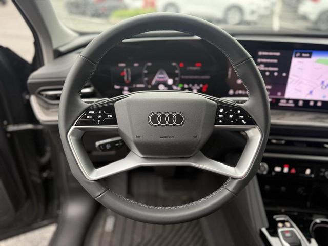 Photo of 2025 Tambora Gray Metallic Audi Q5