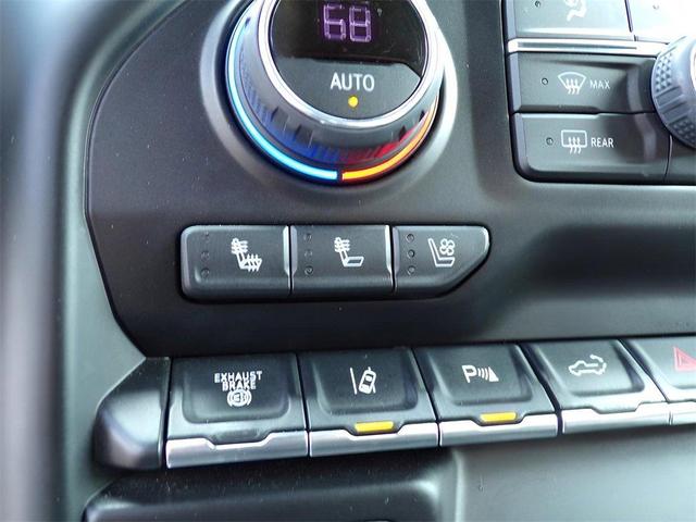 Photo of 2022 Black Chevrolet Silverado 3500