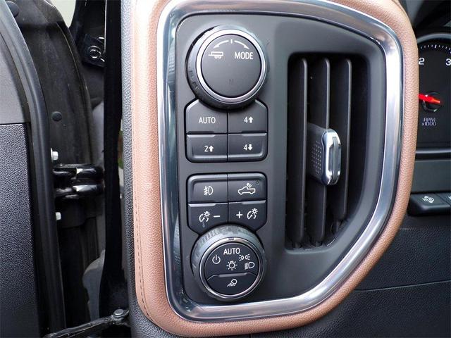 Photo of 2022 Black Chevrolet Silverado 3500