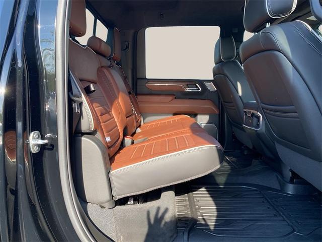 Photo of 2024 Onyx Black GMC Sierra 2500