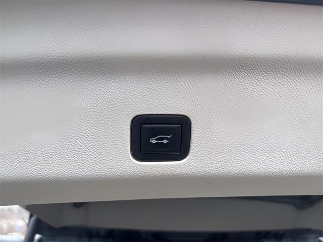 Photo of 2021 Shadow Metallic Cadillac Escalade
