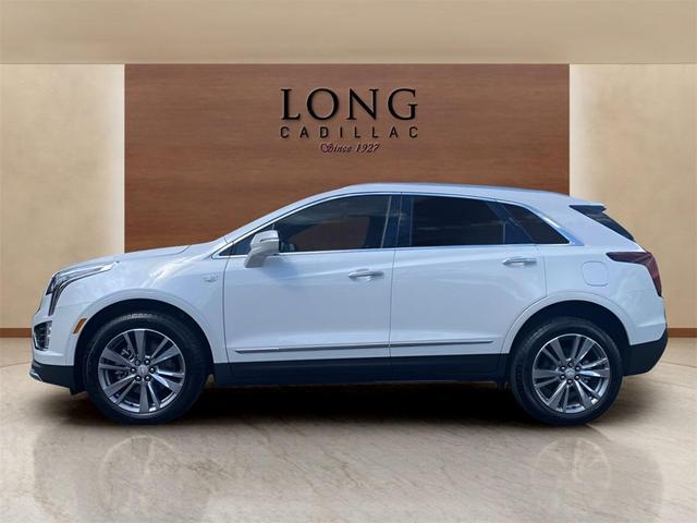Photo of 2024 Crystal White Tri-Coat Cadillac XT5