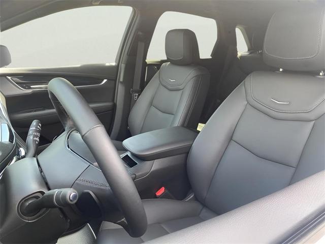 Photo of 2024 Crystal White Tri-Coat Cadillac XT5