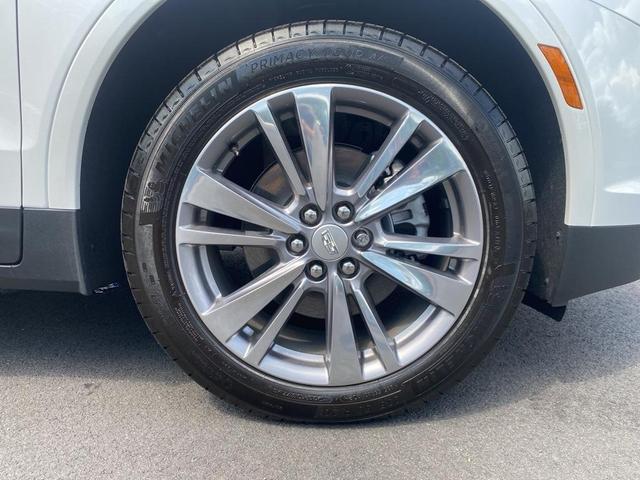 Photo of 2024 Crystal White Tri-Coat Cadillac XT5