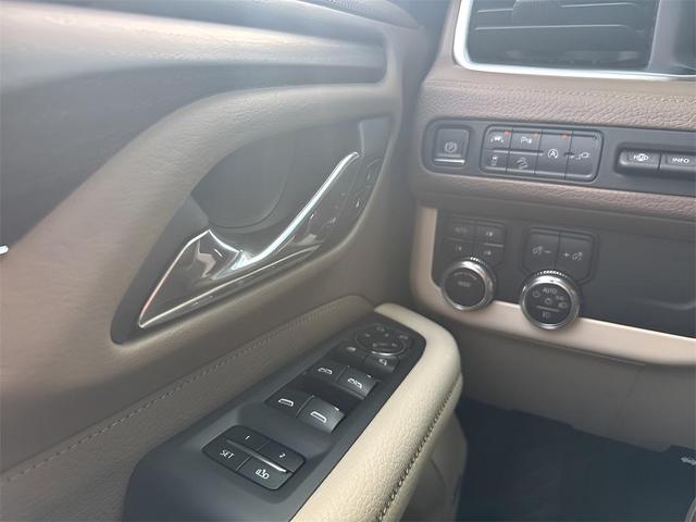 Photo of 2021 Hunter Metallic GMC Yukon XL