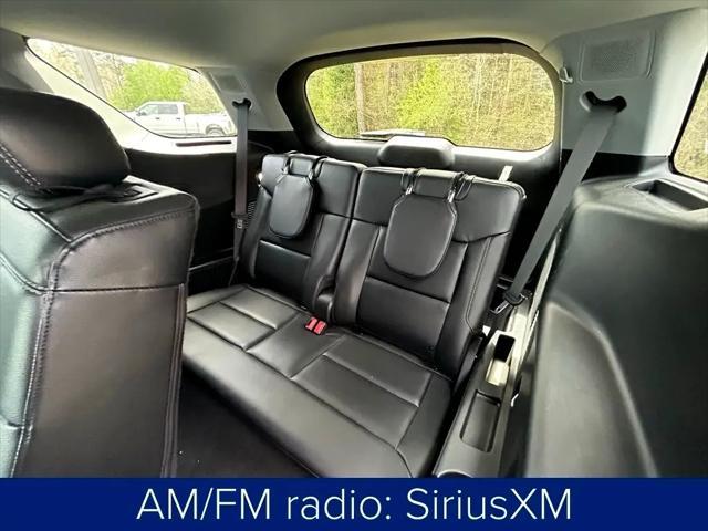Photo of 2023 White Ford Explorer