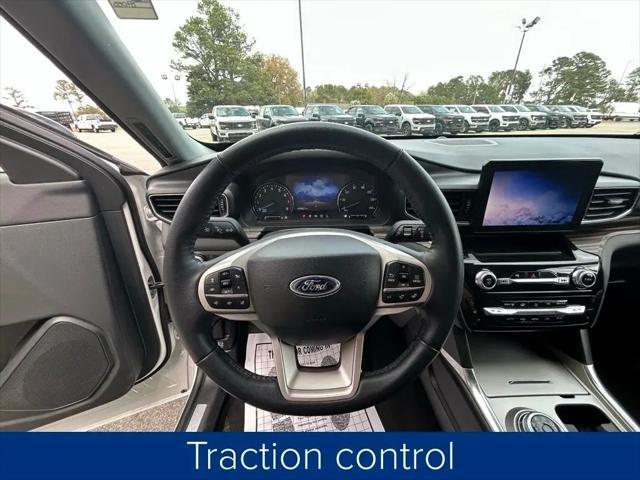 Photo of 2023 White Ford Explorer