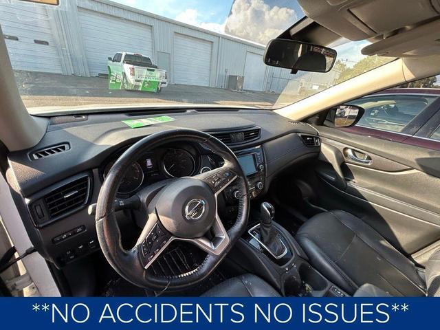 Photo of 2020 White Nissan Rogue