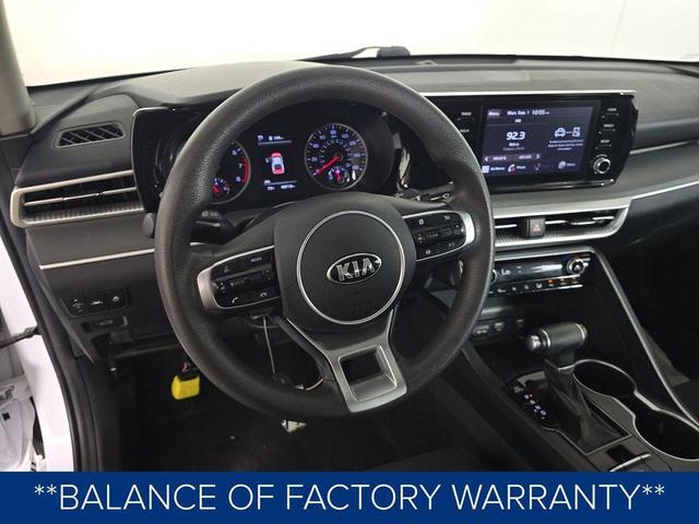 Photo of 2021 Glacial White Pearl Kia K5