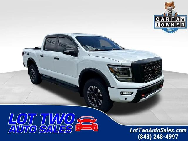 Photo of 2024 Glacier White Nissan Titan