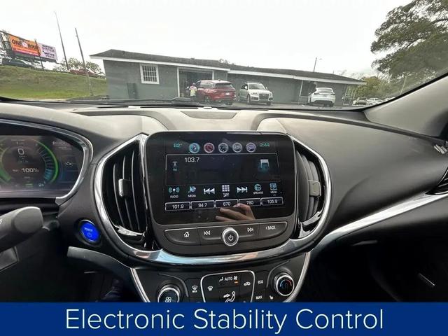 Photo of 2017 Kinetic Blue Metallic Chevrolet Volt