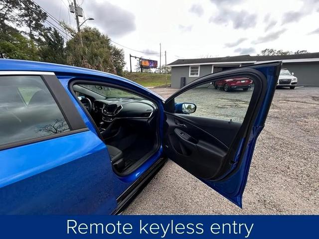 Photo of 2017 Kinetic Blue Metallic Chevrolet Volt