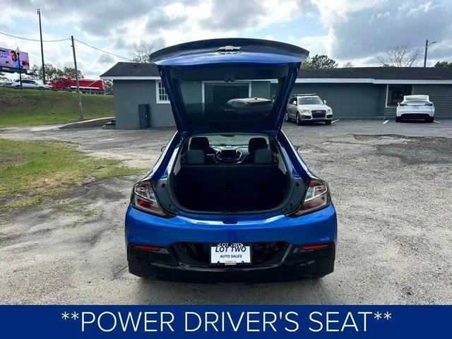 Photo of 2017 Kinetic Blue Metallic Chevrolet Volt