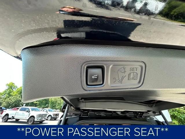 Photo of 2023 Agate Black Metallic Ford Expedition Max