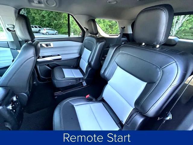 Photo of 2024 Rapid Red Metallic Tinted Clearcoat Ford Explorer