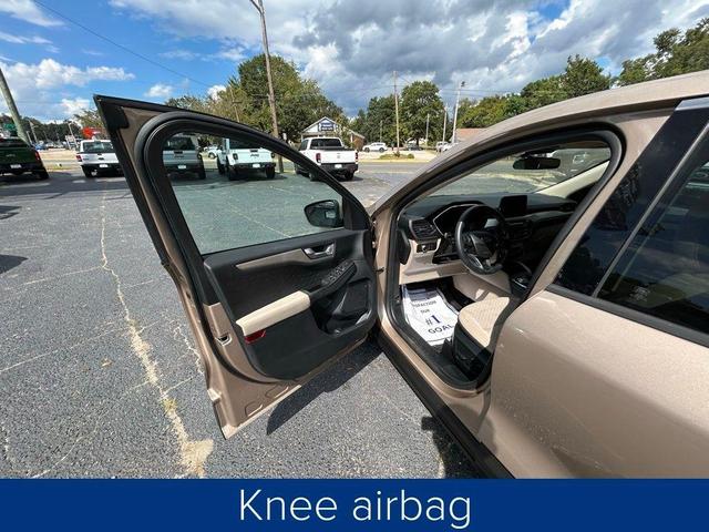 Photo of 2020 Desert Gold Metallic Ford Escape