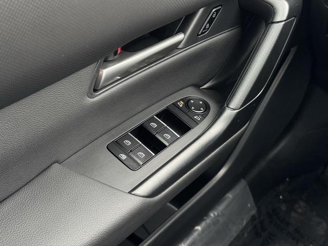 Photo of 2025 Gray Mazda CX-50 Hybrid
