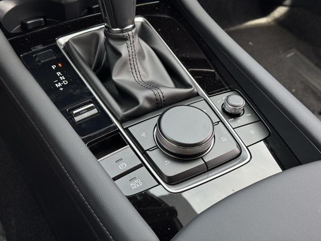 Photo of 2025 Ceramic White Mazda Mazda3