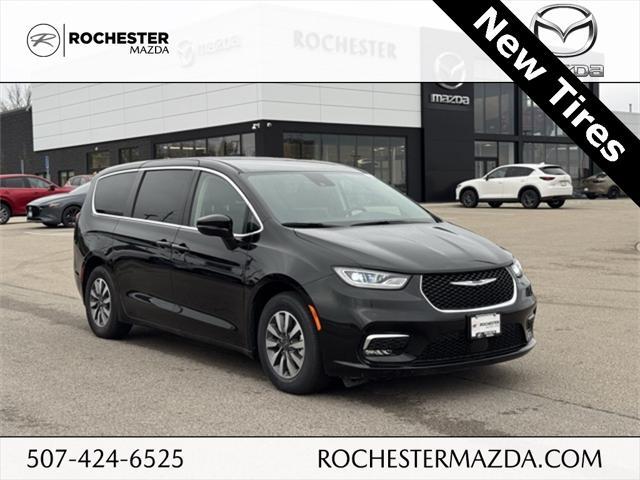 2024 Chrysler Pacifica Hybrid
