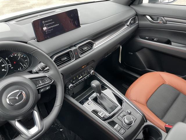 Photo of 2025 Rhodium White Metallic Mazda CX-5