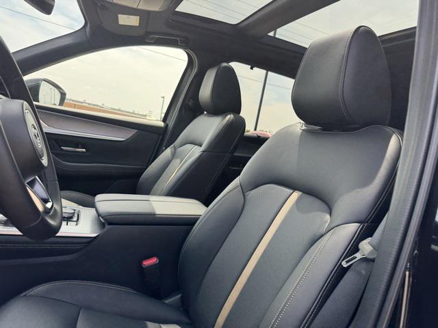 Photo of 2025 Jet Black Mazda CX-90