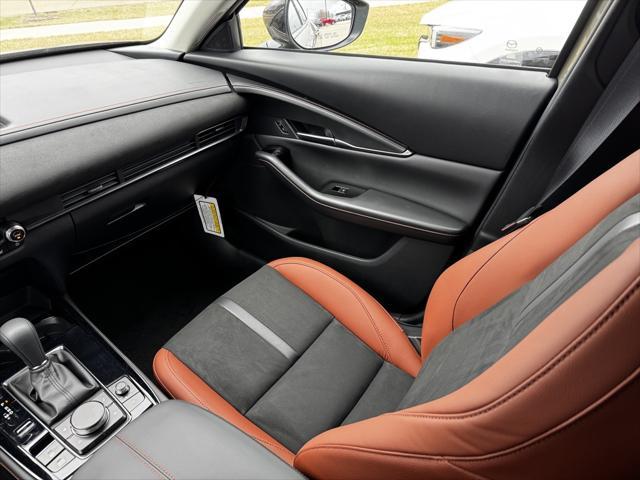 Photo of 2025 Zircon Sand Metallic Mazda CX-30