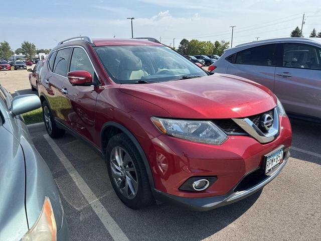 Photo of 2015 Cayenne Red Nissan Rogue