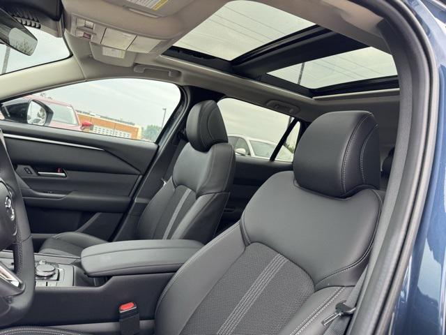 Photo of 2025 Ingot Blue Metallic Mazda CX-50