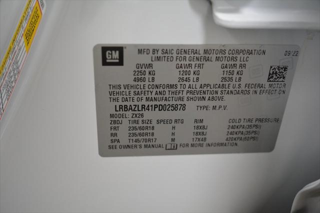 Photo of 2023 Summit White Buick Envision