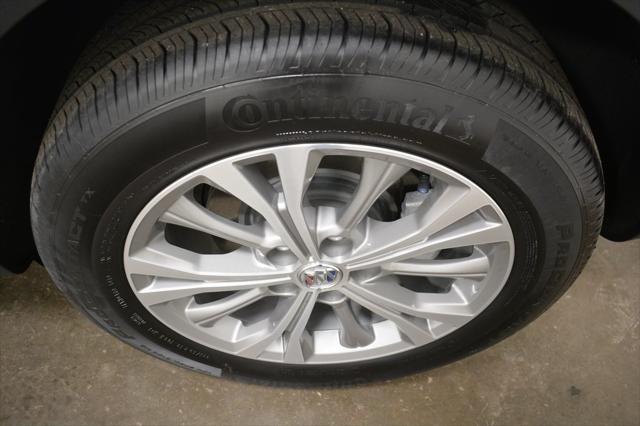 Photo of 2023 Summit White Buick Envision