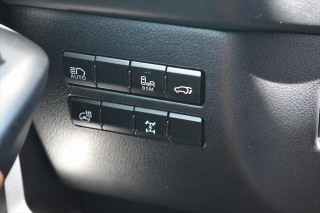 Photo of 2020 Ultra White Lexus NX 300