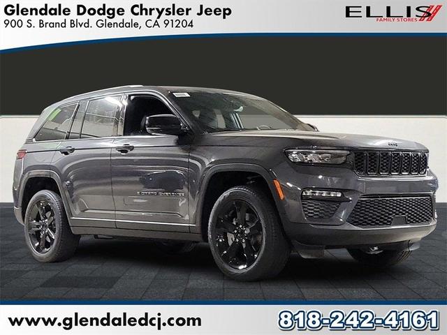 Photo of 2024 Metallic Jeep Grand Cherokee