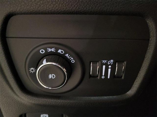 Photo of 2024 Metallic Jeep Grand Cherokee
