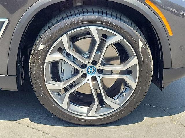 Photo of 2022 Dark Graphite Metallic BMW X5 PHEV