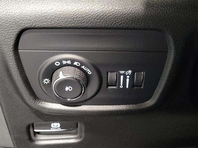 Photo of 2025 Diamond Black Jeep Grand Cherokee