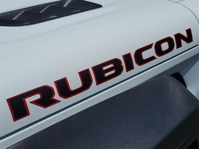 Photo of 2022 Bright White Clearcoat Jeep Gladiator