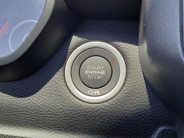 Photo of 2025 Bright White Clearcoat RAM 1500