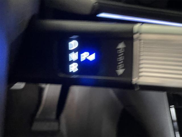 Photo of 2025 Hampton Gray Hyundai SANTA FE HEV