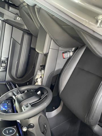 Photo of 2025 Hampton Gray Hyundai SANTA FE HEV