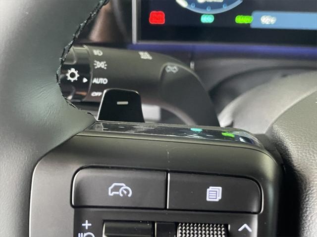 Photo of 2025 Hampton Gray Hyundai SANTA FE HEV