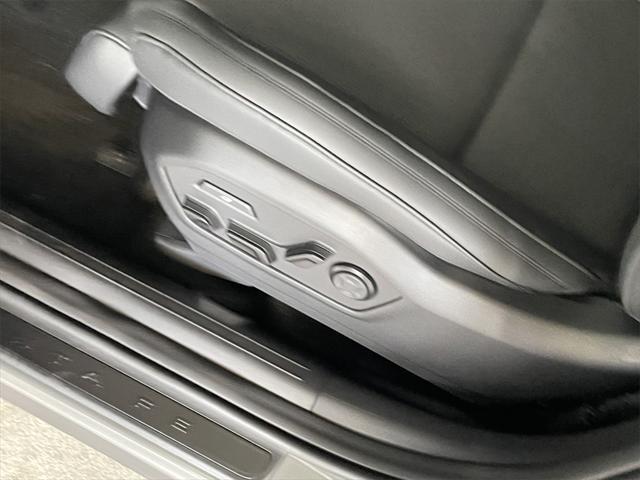 Photo of 2025 Hampton Gray Hyundai SANTA FE HEV
