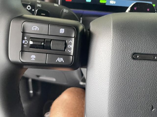 Photo of 2025 Hampton Gray Hyundai SANTA FE HEV