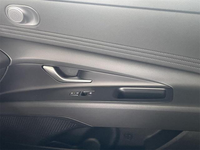 Photo of 2025 Intense Blue Hyundai ELANTRA HEV
