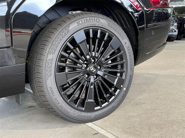 Photo of 2026 Phantom Black Hyundai SANTA FE HEV
