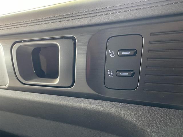 Photo of 2026 Blue Hyundai SANTA FE HEV