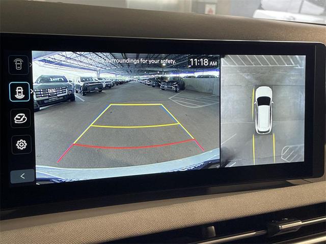 Photo of 2025 White Pearl Hyundai TUCSON